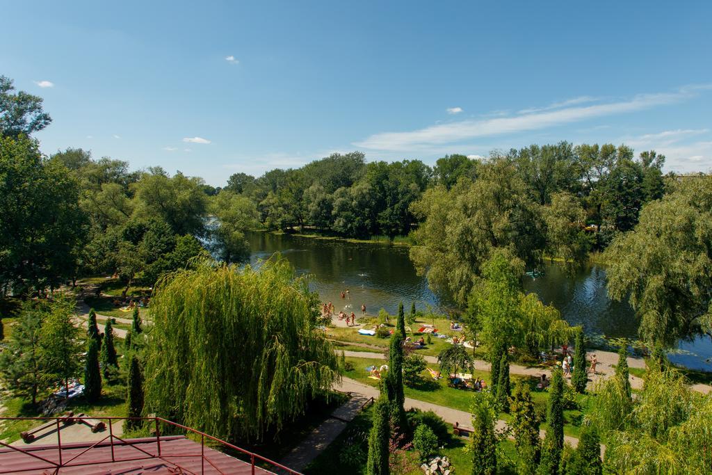 Hotel Zdybanka Sumy Exterior foto